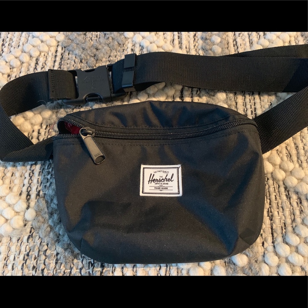Herschel  mini fanny pack// unisex